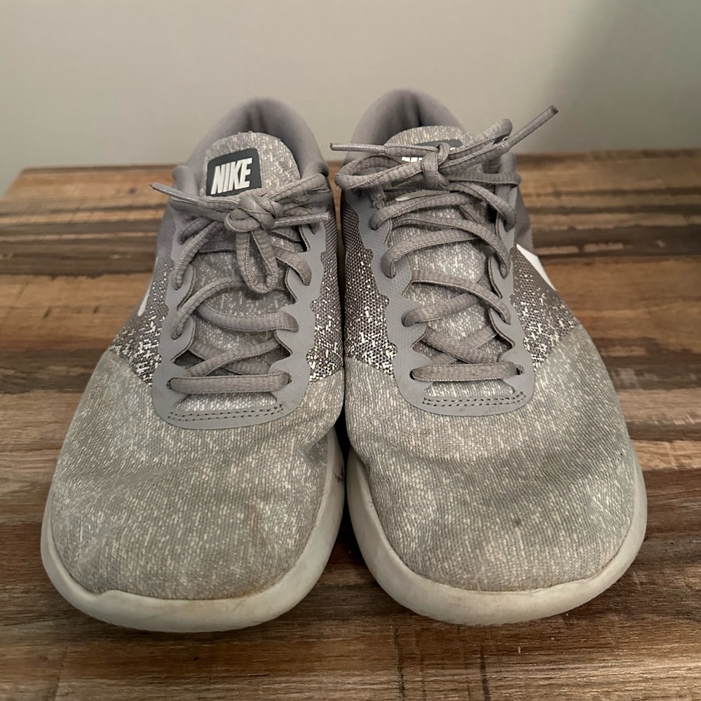 Nike Flex Contact Size 8.5